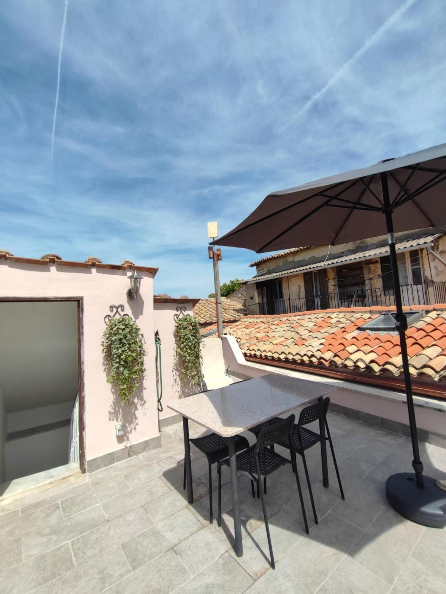Pink House Apartment Fara in Sabina Exterior foto